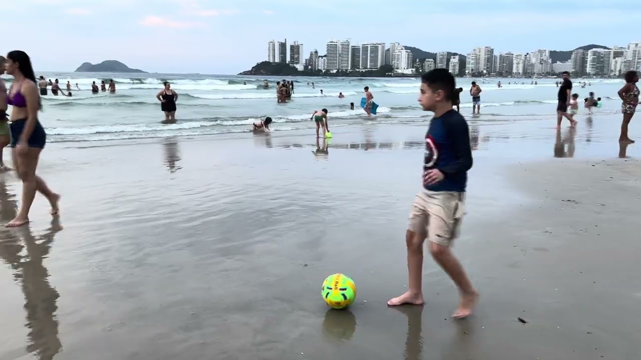 Praia das Pitangueiras Guarujá SP