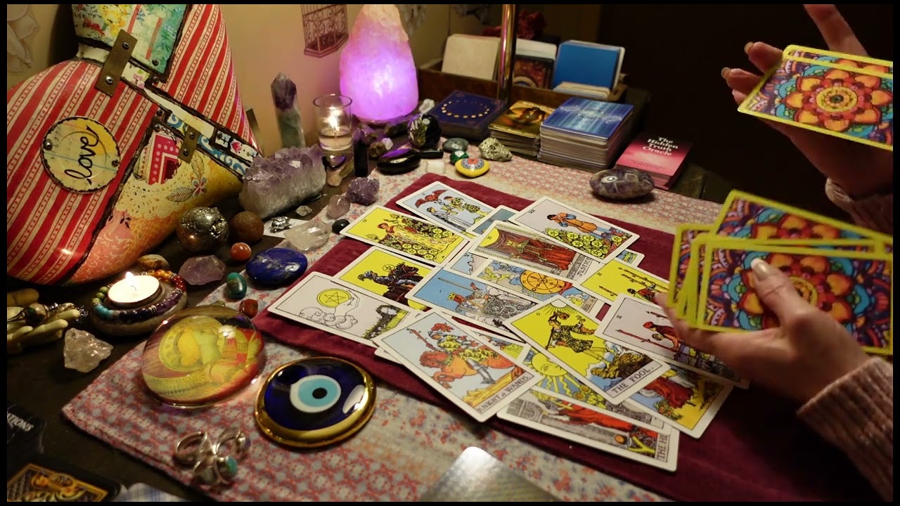 CANCER: Beware, This Person Will Breadcrumb You To Keep You Around. Love Tarot