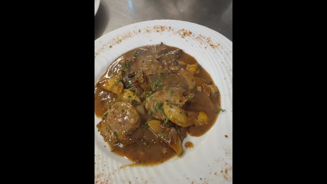 filet mignon de porc  champignons sauvages et pommes reine et sa sauce  cidre fermier