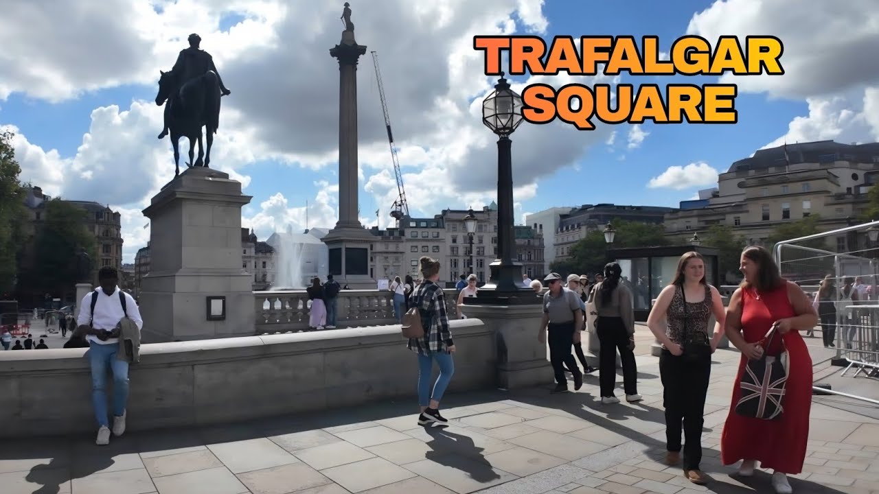 Exploring Trafalgar Square: Ultimate Walking Tour Guide in London