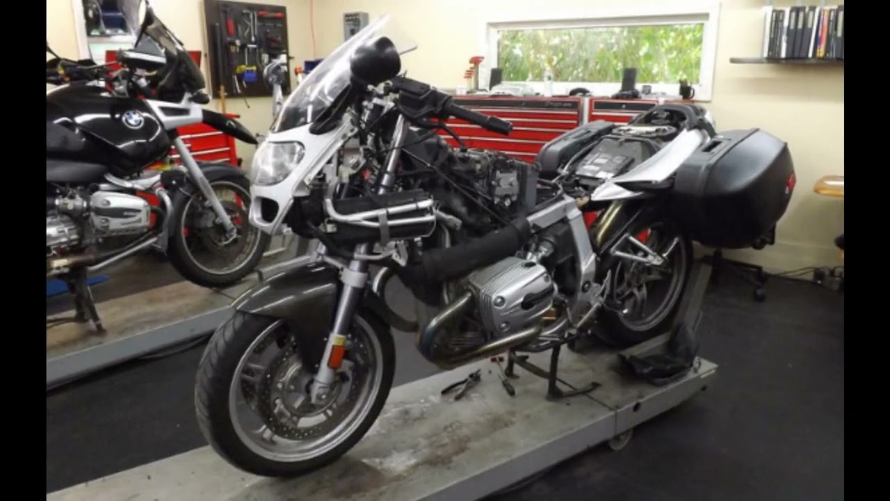 BMW Service - R1100S - Part 8 - Stock shocks
