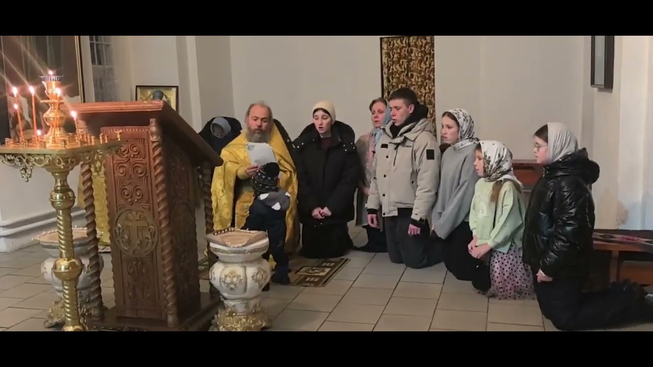 Поем семьей « Покаяние»в нашем сельском храме. 