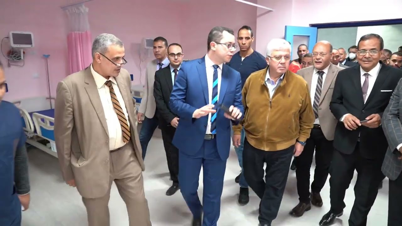 وزير التعليم العالي والبحث العلمي يتفقد مستشفي سوهاج الجامعي الجديد