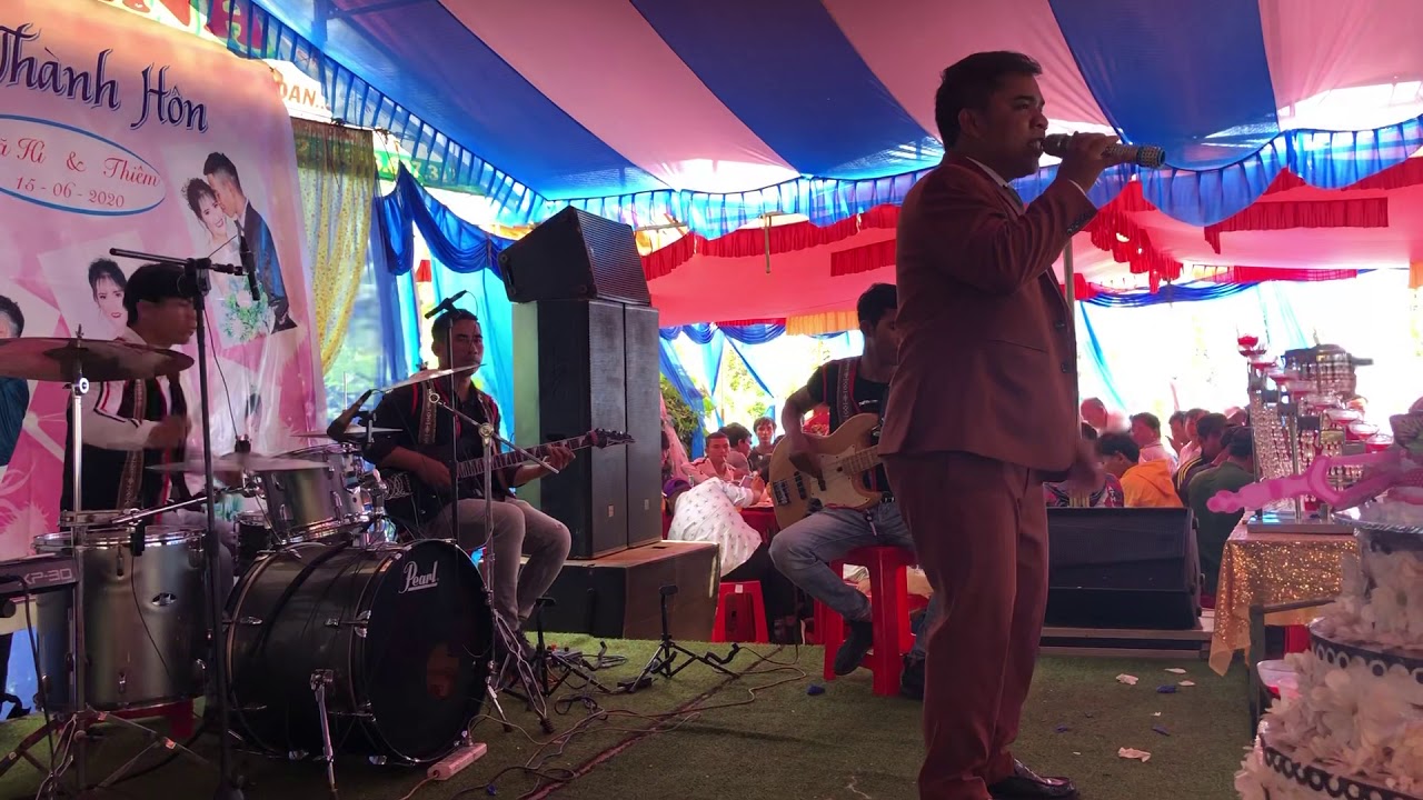 Liên khúc chiều mưa, mc và band nhật hoà