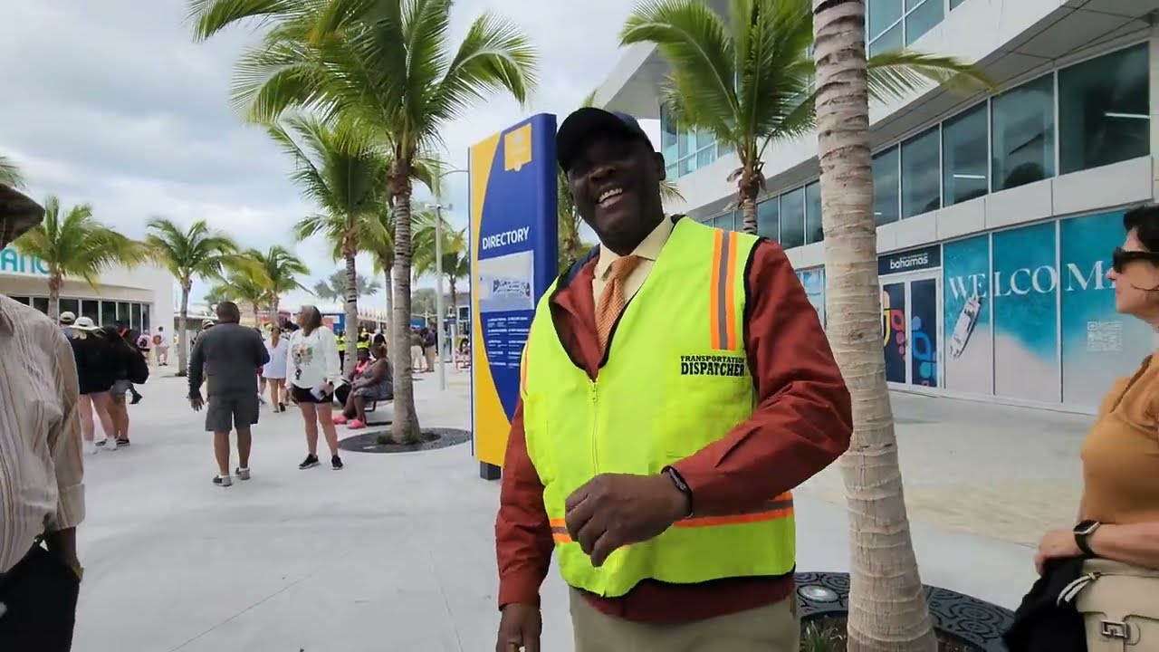 bus tour through Nassau Bahamas Island