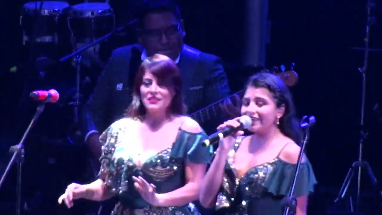 Tu Ausencia Corazón Serrano - Hasta la raíz  - Mix Morena - EN VIVO Plaza de toros Quito.