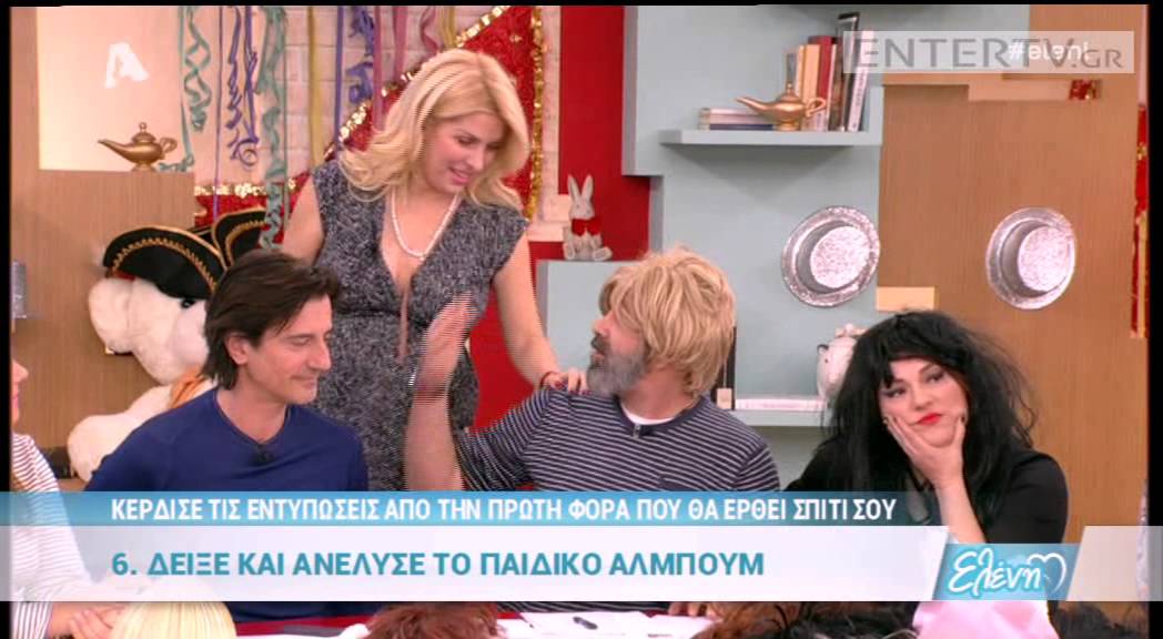 Entertv: Ελένη Μενεγάκη: «Μισό λεπτάκι...Δεν μπορώ να αναπνεύσω... Με κούρασες»