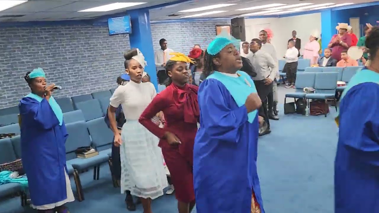 HE SAVE ME THAT'S ENOUGH. HOM CHOIR