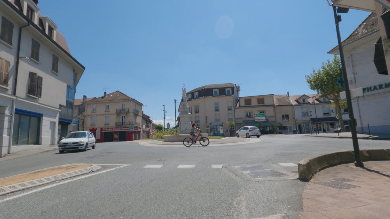 343 - Mont&eacute;e en v&eacute;lo - Les Abrets-en-Dauphin&eacute; - La B&acirc;tie-Divisin