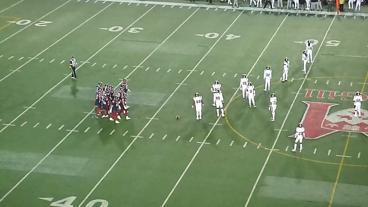 Montreal Alouettes QB Davis Alexander throws a 42-yard pass to Cole Spieker vs. Ottawa Redblacks
