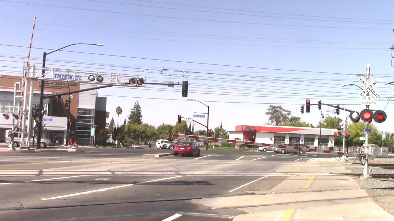 Malfunctioning Gate Stuck Mather Field Road Railroad Crossing With Signal Maintainers Arriving