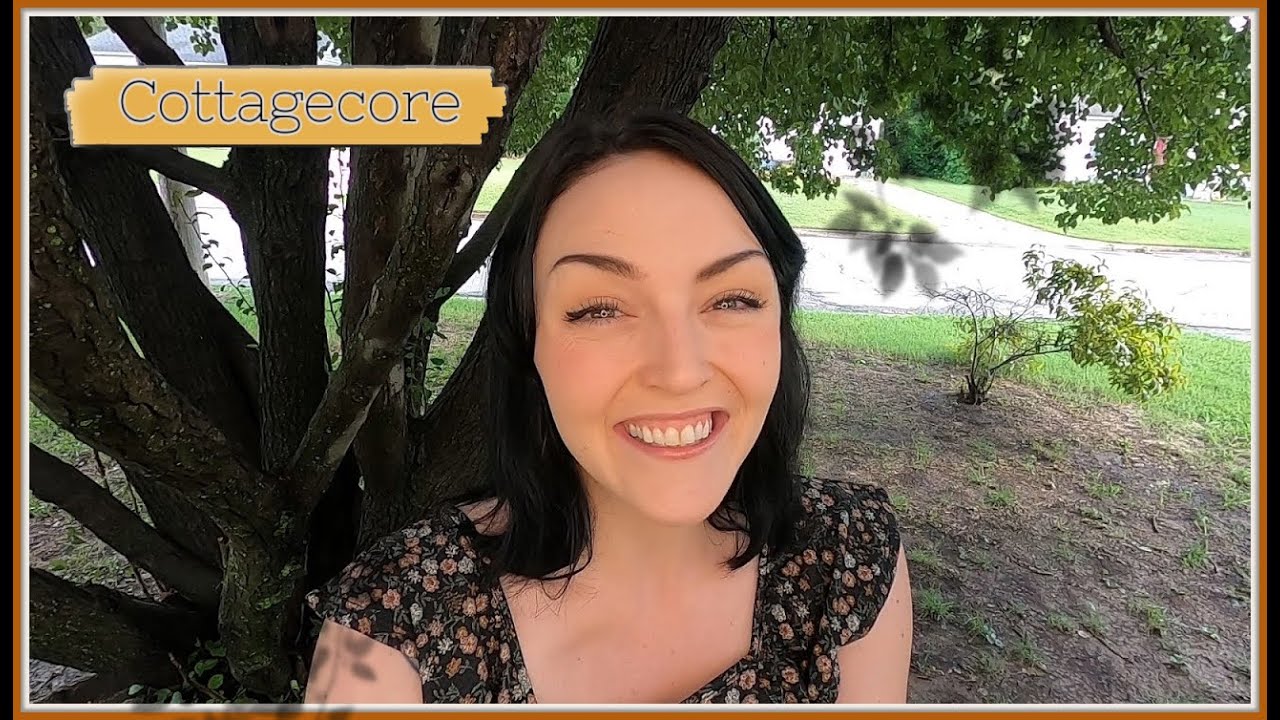 WHAT IS COTTAGECORE?