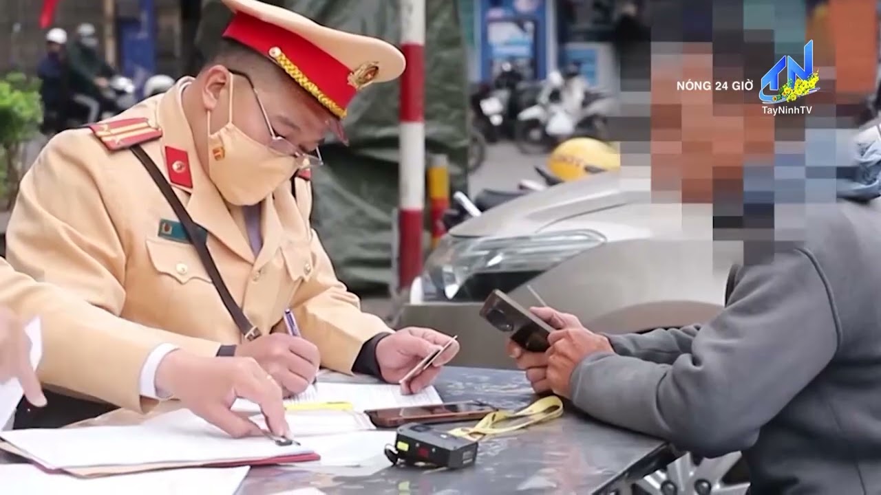 Tài xế xe buýt vi phạm nồng độ cồn sau khi “khai xuân” bằng nửa lon bia | TayNinhTV