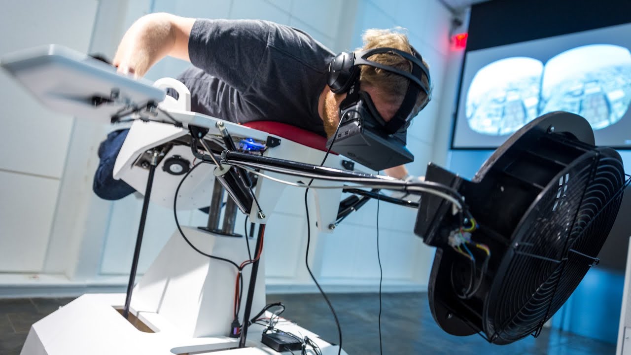 BIRDLY, IL SIMULATORE CHE TI PERMETTE DI VOLARE COME UN'AQUILA | Flying Virtual Reality Simulator