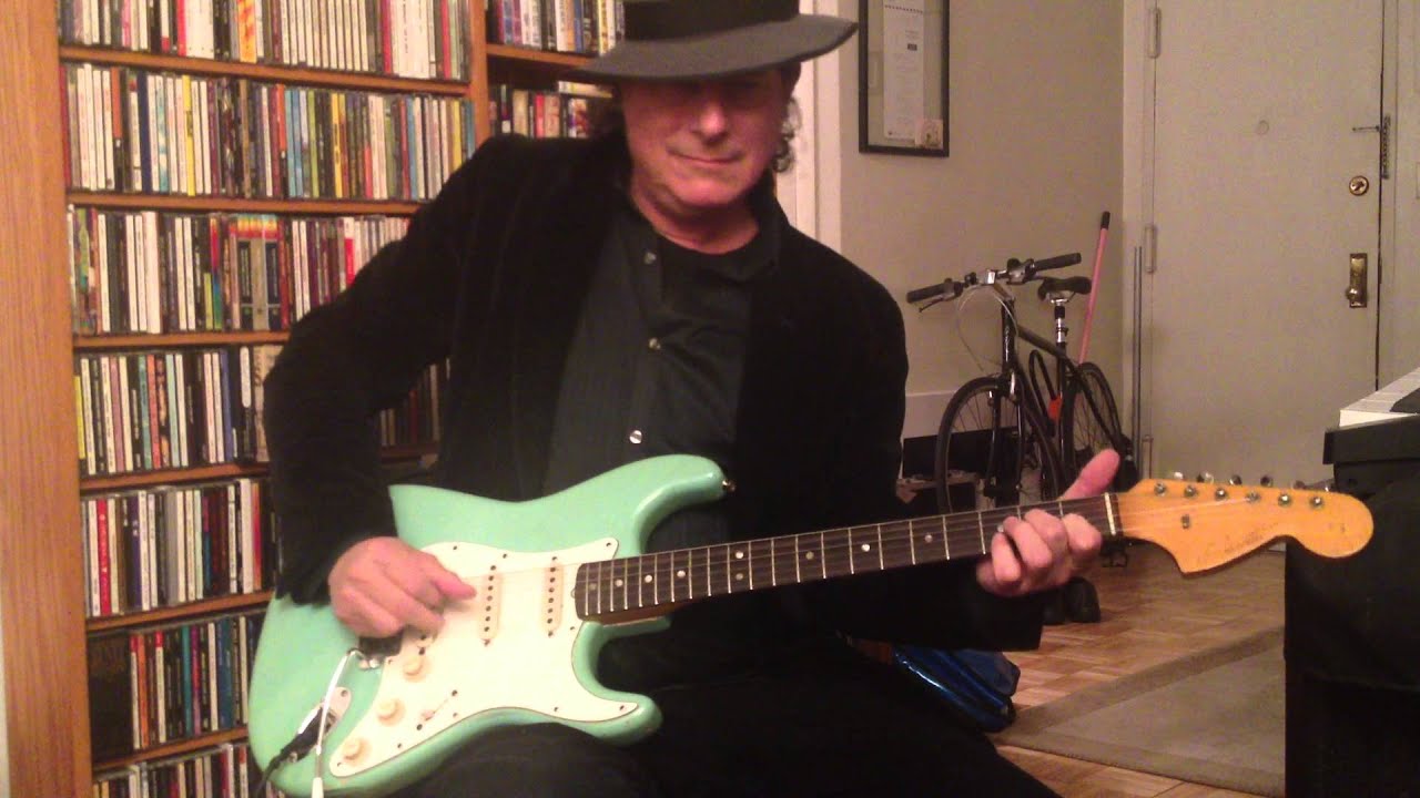 Gary Lucas plays 
