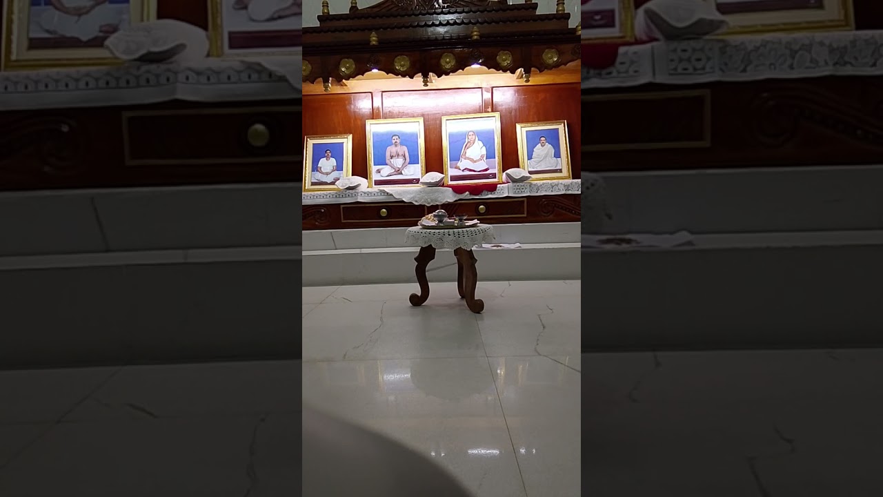 আয়নারে সব খেলবো হোলি এসেছেরে দোল