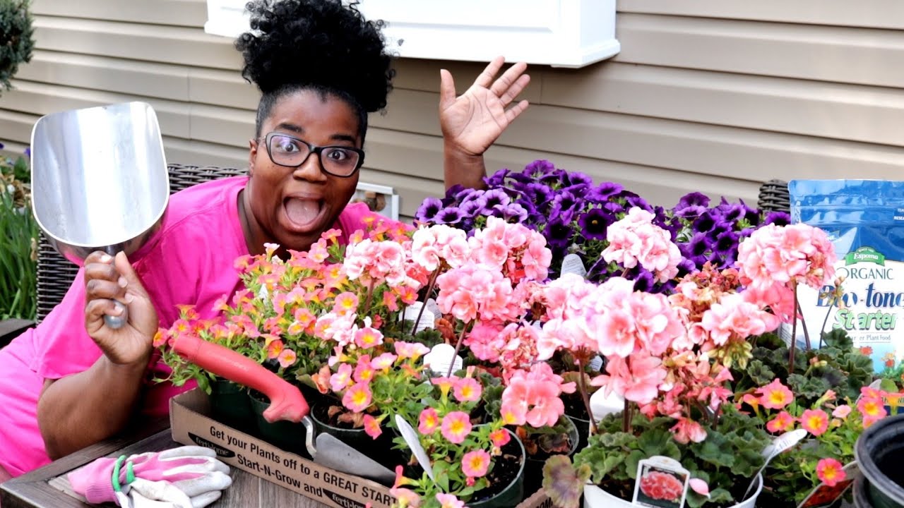 SUPERBELLS || CALILBRACHOA SUMMER FLOWERS || WINDOW BOX & CONCRETE URN PLANT UP