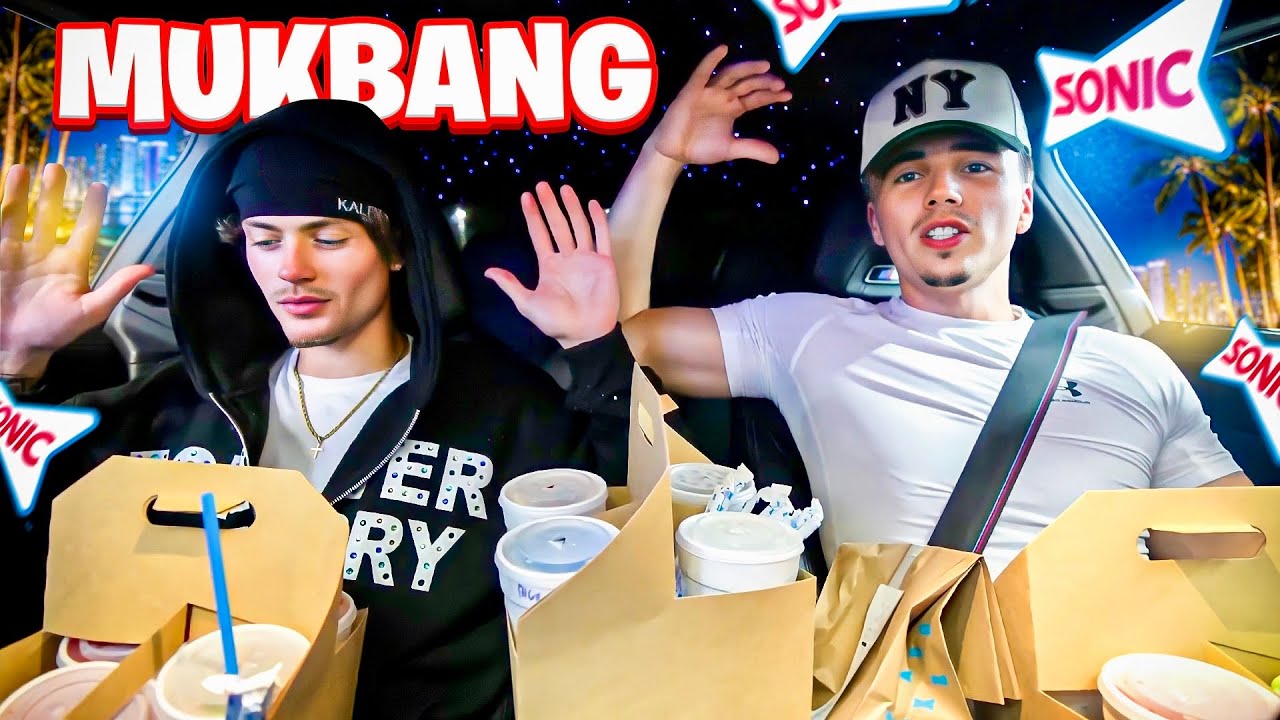 Мы заказали все виды смузи для ботаников в Sonic!