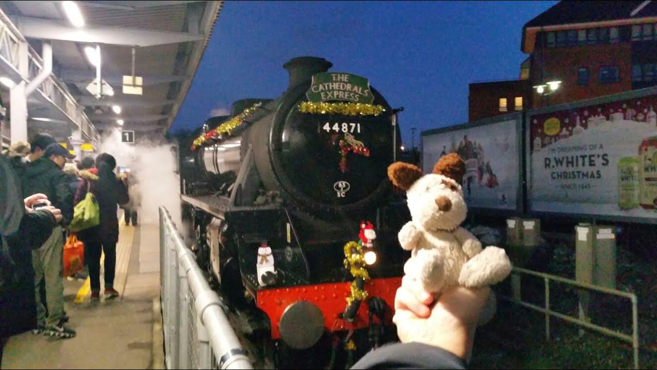 LMS 44871 Black Five at Bromley South (21/12/2018)