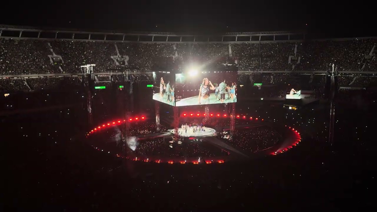 María Becerra en vivo - El amor de mi vida, Estadio River Plate 12.12.2025