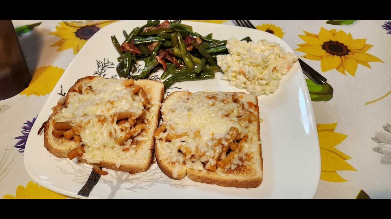 Cheesy Beefaroni on toast #pantrycooking