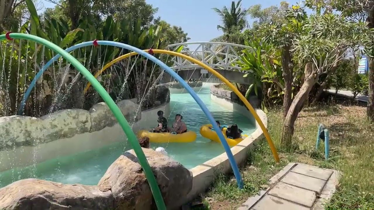 “Tube trek  waterpark in Chiangmai”中的精彩集锦（5:43 - 10:43）