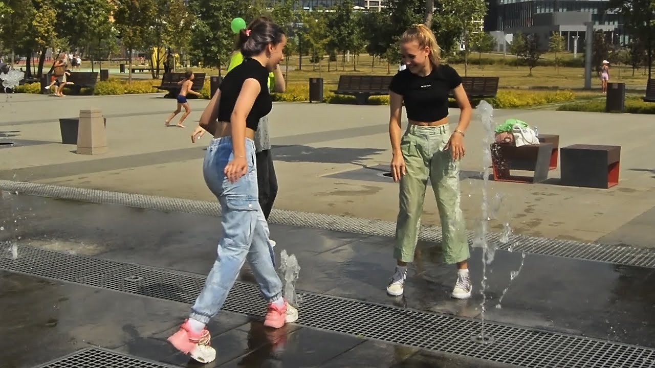 Girls, fountain and wet happiness of Summer! / Девушки, фонтан и мокрое счастье Лета!
