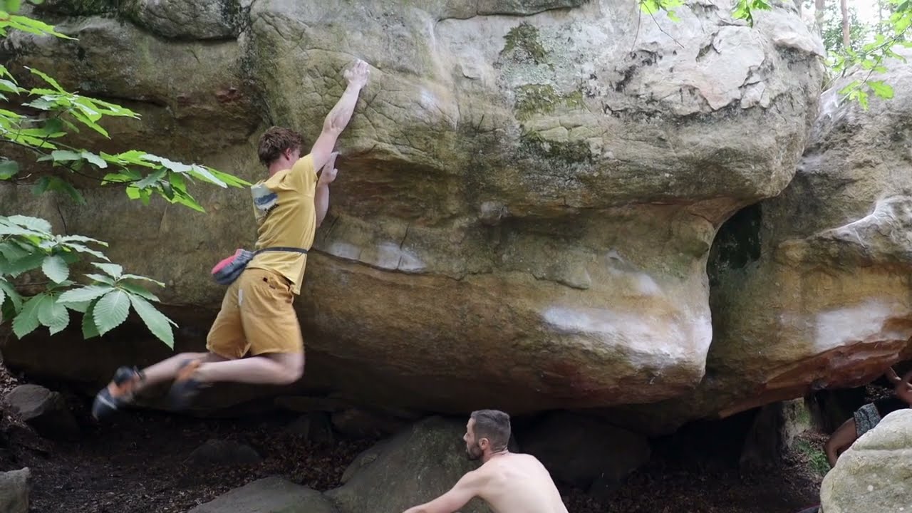 Bella Chichi - PMH  8a  / Marion des Roches (fontainebleau)