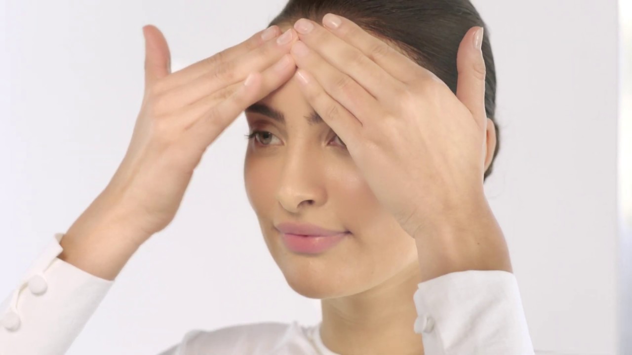 Tutorial : Photo Reverse Tinted - Medium Beige - Fingertips Application