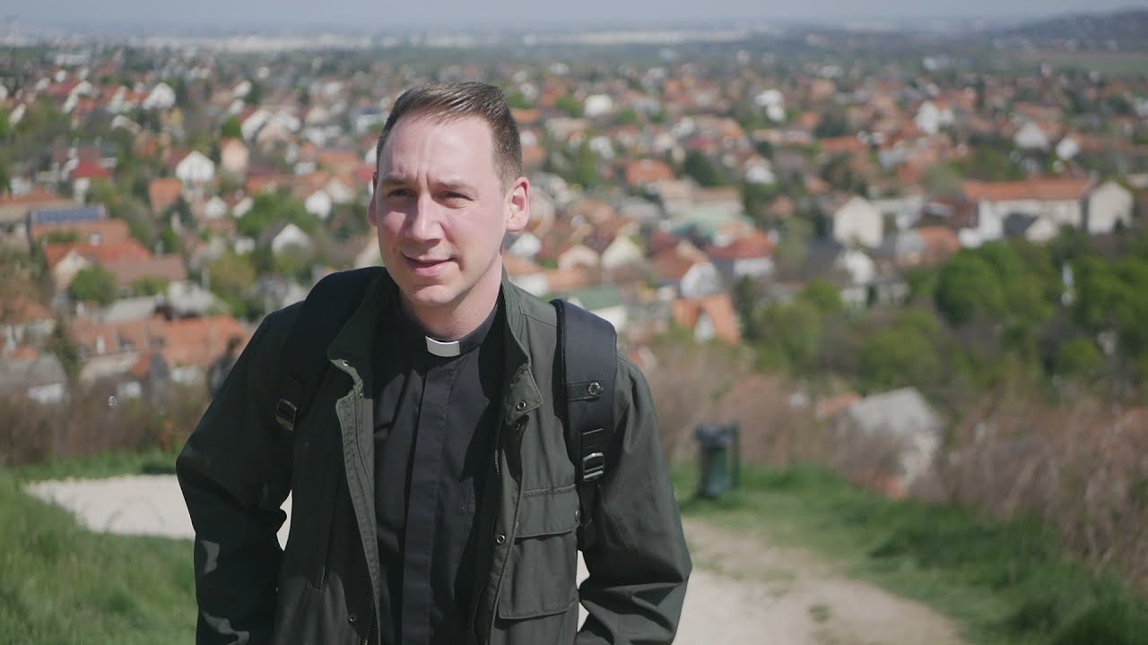 Tekintsünk le a magasból az életünkre! – Pünkösdi készület Bellovics Gábor jezsuitával (1. rész)