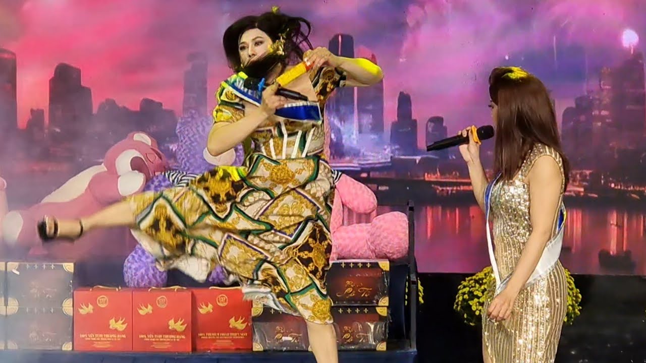 Đấu lô tô đã tai Cẩm Nhung San San giở hết tuyệt kỹ hài, hồ quảng, cải lương, bolero