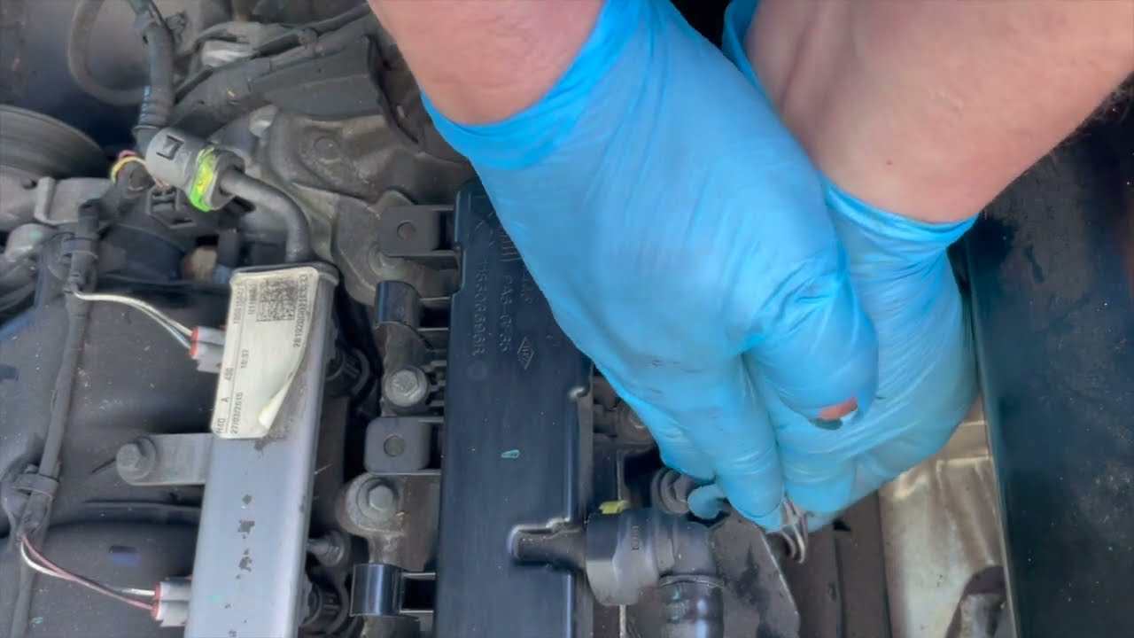 How to change a Smart cars spark plugs
