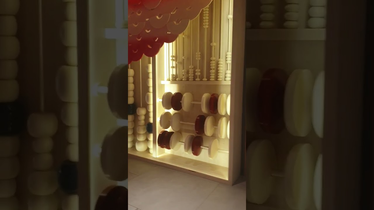 Abacus 🧮 Огромные разнообразные счеты #whatisee #abacus #mydubai #dubailife