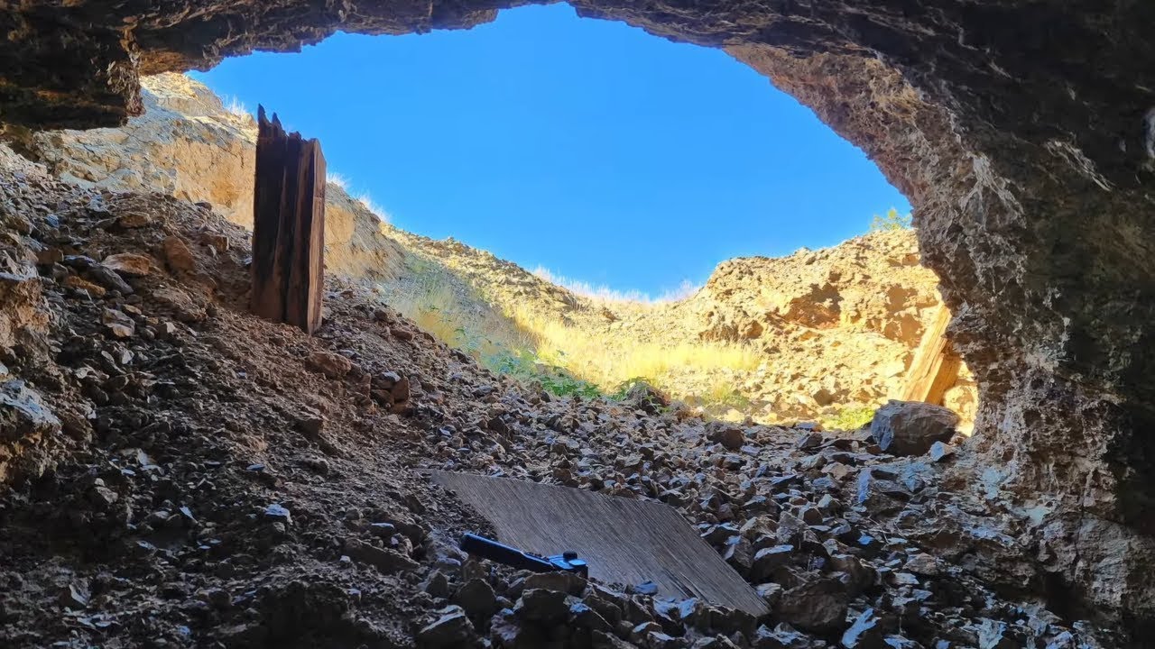 Unforgettable Adventure: Exploring Mojave Mines And Conquering Desert Drives!