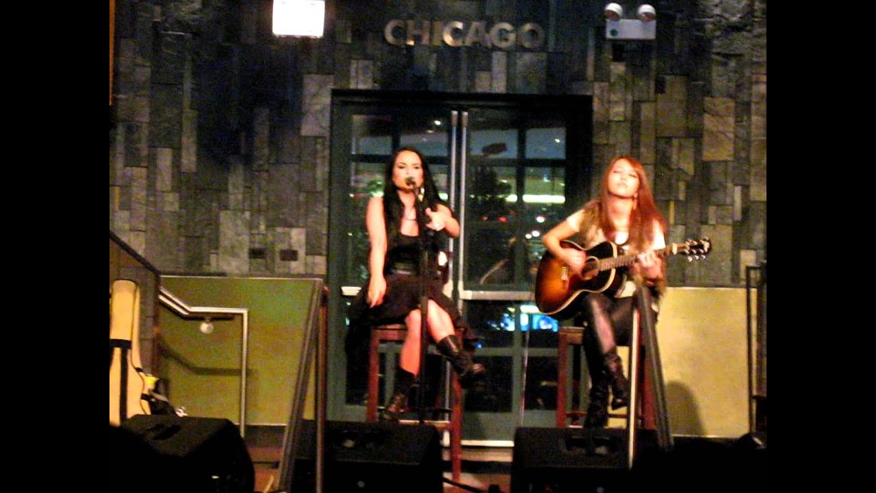 Jojo - Paparazzi (Lady Gaga cover) Acoustic @Hard Rock Cafe Chicago