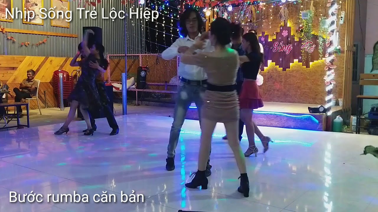Bước rumba uyển chuyển của Đào xịn xò U50 || Khiêu vũ giao tiếp