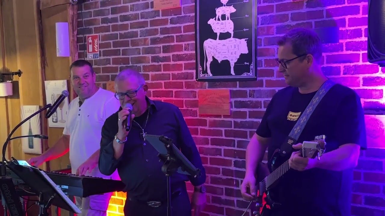 O  DIVIN  présente en concert spéciale Johnny  JEAN-MARC WAUTERS  et ses Musiciens  vidéo 1