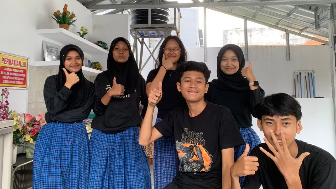 Tugas Musikalisasi Puisi: Telah Satu Karya W.S. Rendra Oleh Kelompok 6