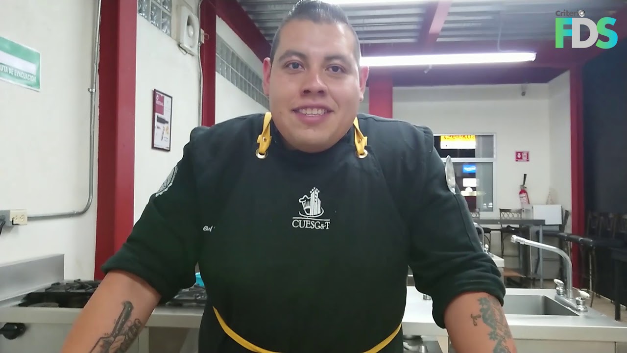 Variedad de comida hidalguense en la mesa