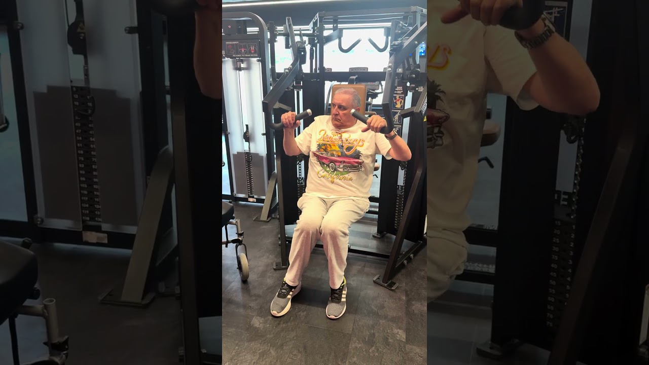 Oberarmtraining Fitness Teil 1, jeweils 12 &Uuml;bungen mit ca. 20 Kilo, 2 Wiederholungen, bald mehr..😉