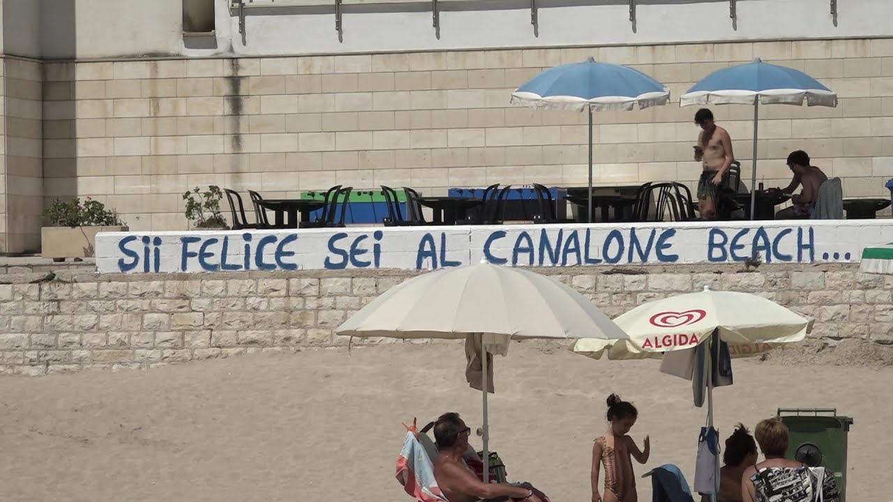 Bari, tutti pazzi per 'Canalone Beach': 