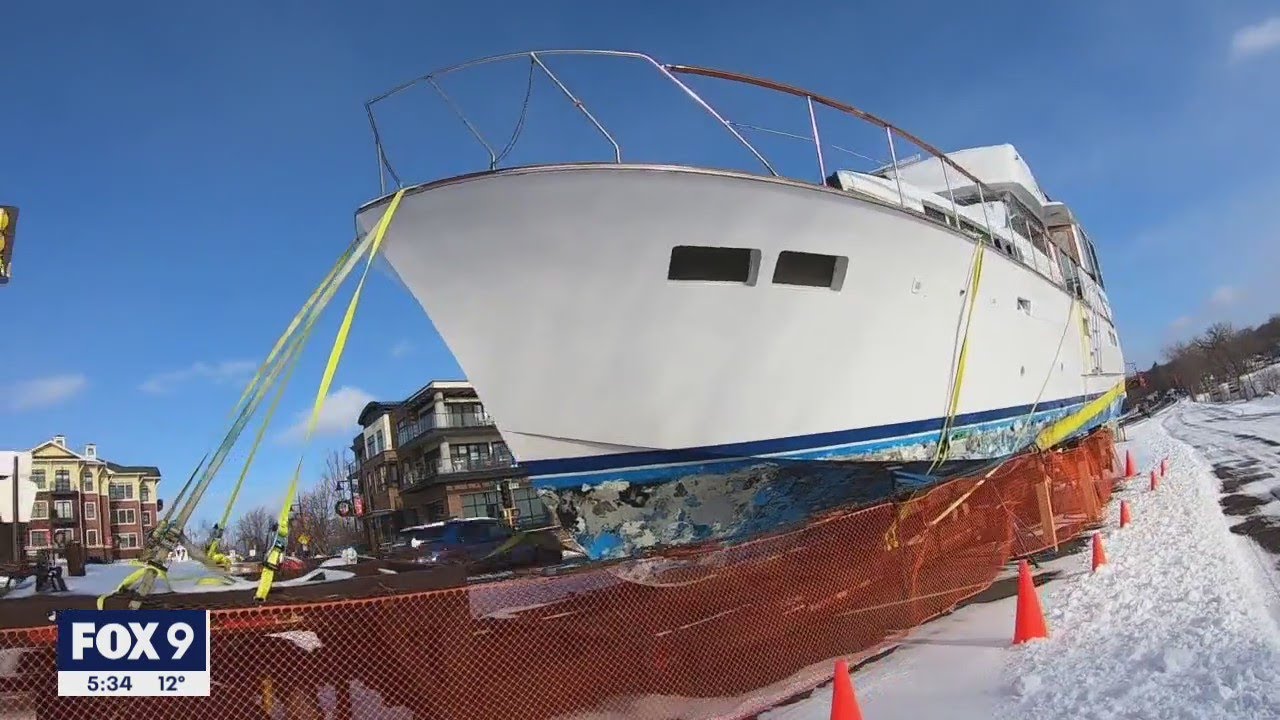 58-foot yacht pulled out of frozen Lake Minnetonka | FOX 9 KMSP