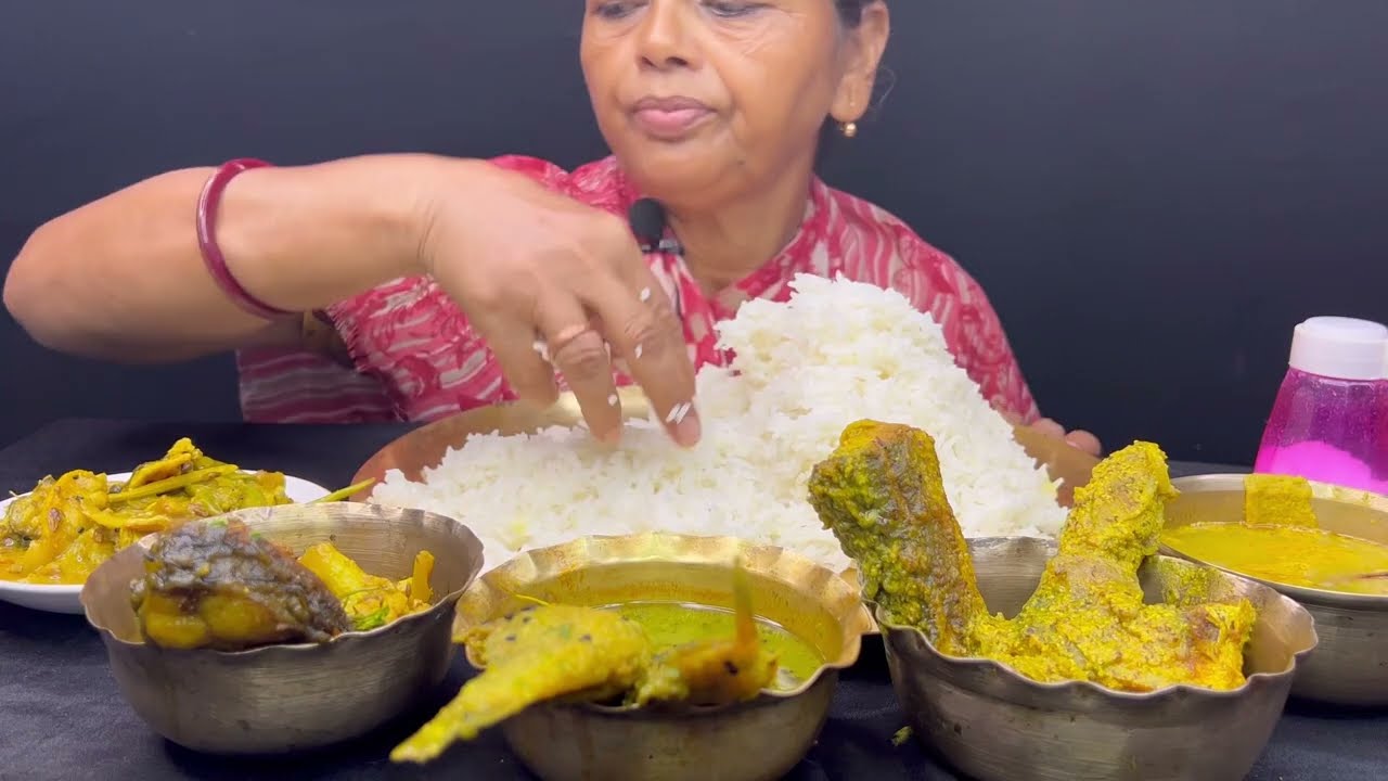 BIGBITES,EATING RICE WITH KATLA FISH CURRY,VOLA FISH AND GURJALI SORSHE,MIX VEG,DAL।।