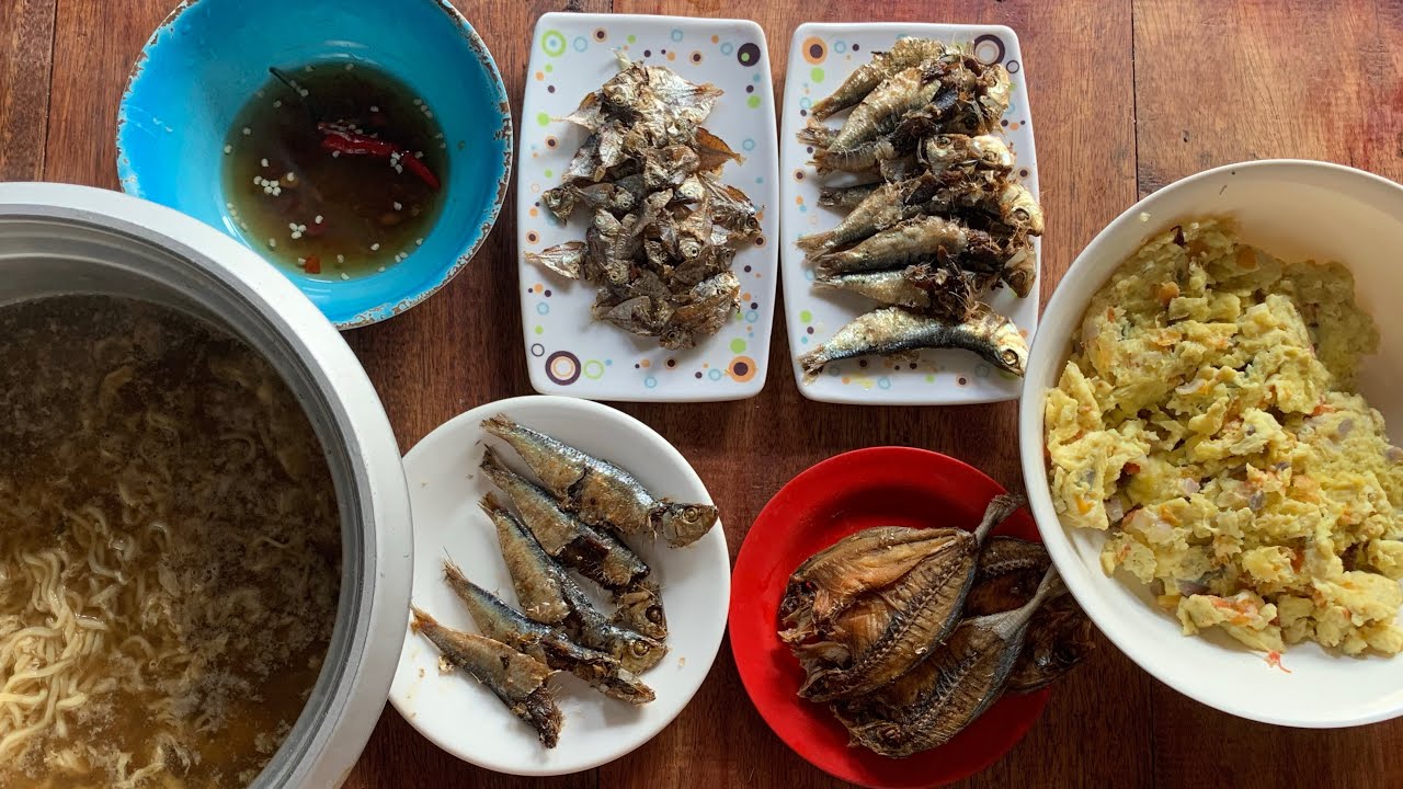 Tuyo at Itlog at Noodles SARAP | BRENDA MAGS
