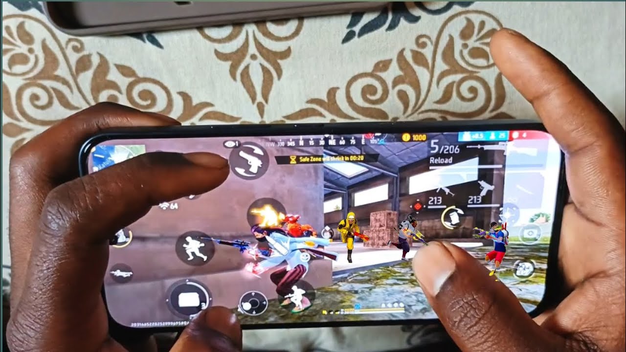 Solo 💀 Vs Squad 💪 3 Finger Heandcame ✨ Free Fire Gameplay 