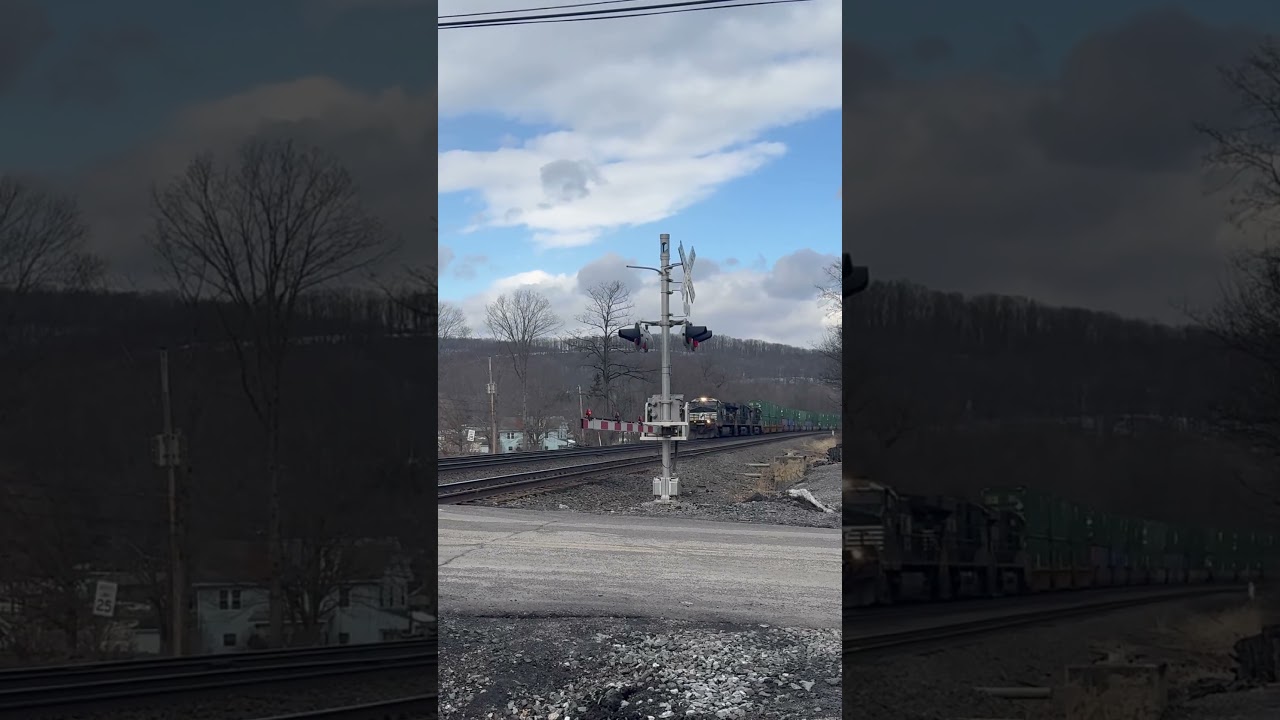 D9-44CW leading with double ES40DC trailing