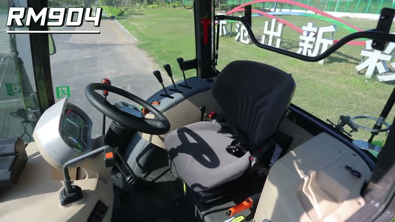 RM904 wheeled tractor is designed for small and medium-sized farms