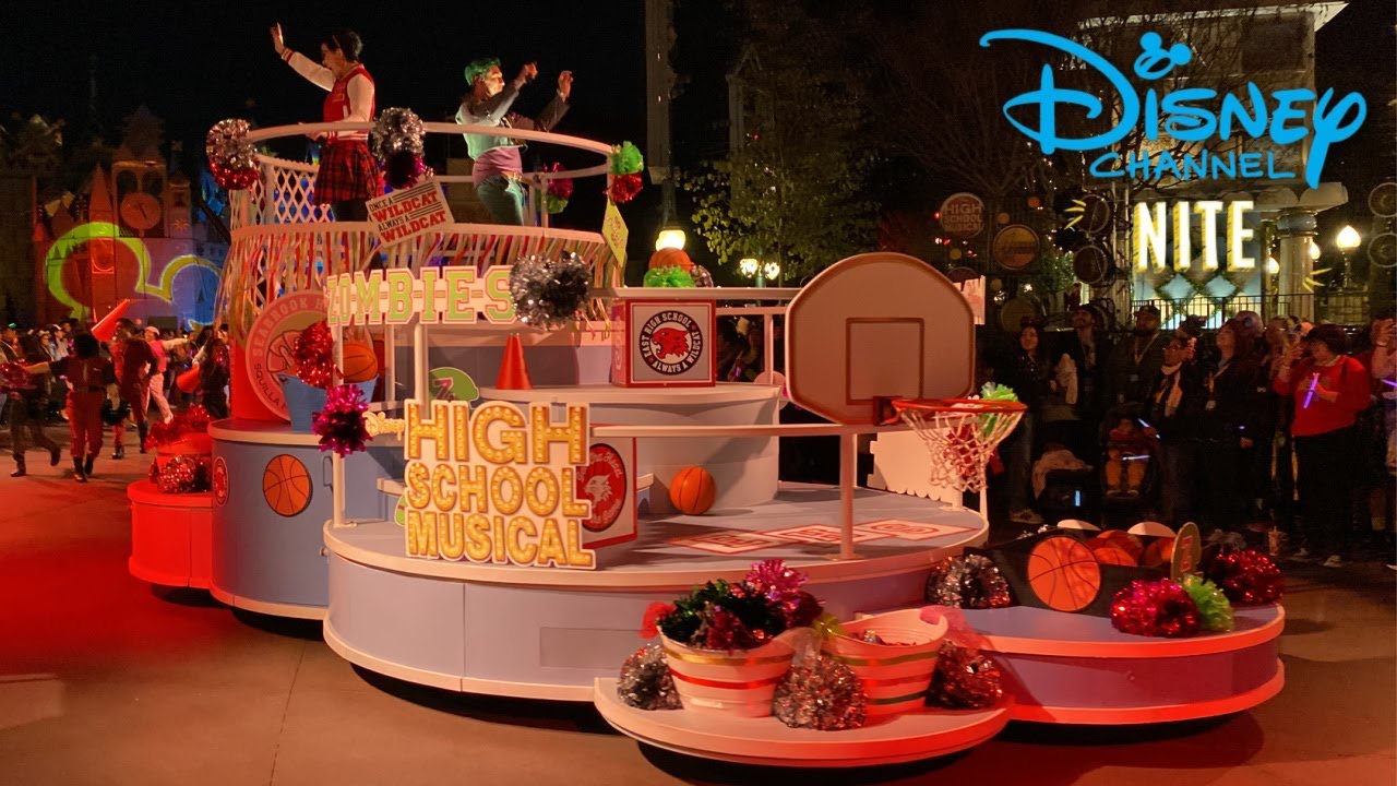High School Musical / Zombies Pep Rally – Disneyland After Dark: Disney Channel Nite