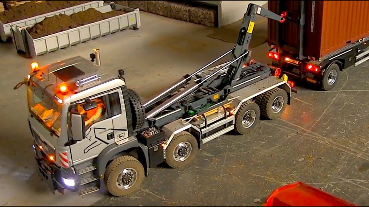 STUNNING RC TRUCK MAN 8x8 HOOK LIFTER - ScaleART