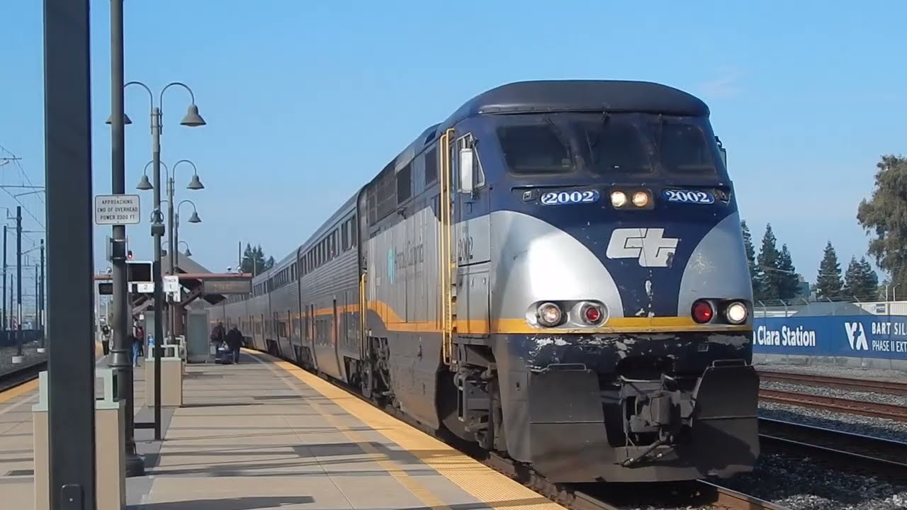 Railfanning during 11/29,11/30 FT Niles canyon holiday train, and rare UP baretable thru coast Sub!